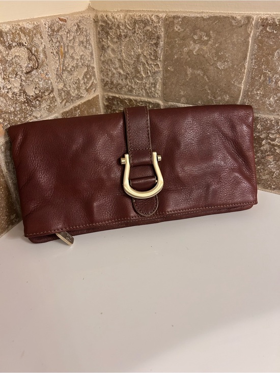 Liz Claiborne Accessories - Liz Claiborne Mahogany Leather Zip-Accented Wallet